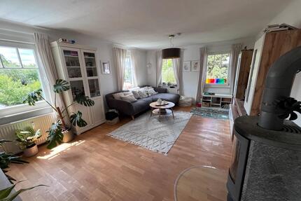 Charmante 5,5-Zimmer-Wohnung mit Garten, Balkon und Doppelgarage - Bad Liebenzell