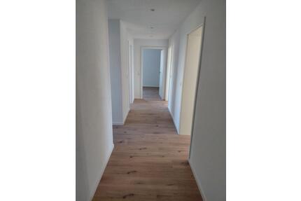 Kernsanierte 4 Zimmer Wohnung zu verkaufe. Ohne Makler - Burgdorf