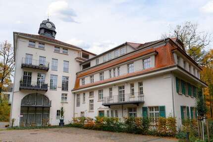 Wohnung zum Mieten in Dresden 2.200,00 € 160.48 m²