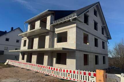 Haus zum Kaufen in Aue 600.000,00 € 569.49 m²