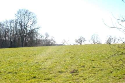 Baugrundstück mit traumhaftem Blick - mit fertigem Keller und Terrassenfläche, Garage + Carport - Much Loßkittel