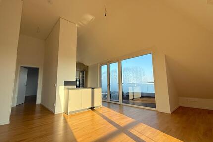 Dachgeschoß mit Blick auf die Dahme - Erstbezug - drei Dachterrassen und Parkplatz! - Berlin Treptow-Köpenick