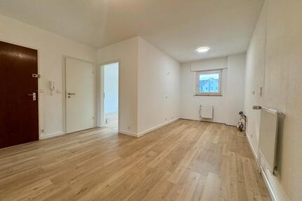 Modernisierte 2-Zimmer-Wohnung mit Balkon in Schwenningen - Villingen-Schwenningen