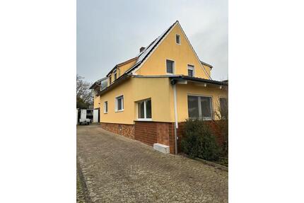 Geräumiges 7 Zimmer Haus in Bergrheinfeld zum Verkauf