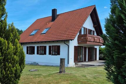 Freistehendes Wohnhaus, als EFH oder ZFH nutzbar, provisionsfrei! - Zusmarshausen