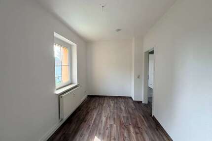 Wohnung zum Mieten in Bernsdorf 349,00 € 64 m²