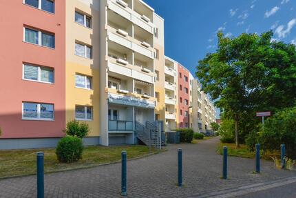 Mit Aufzug in Ihre charmante Wohnung mit Blick zur Heide - Halle (Saale) Dölau