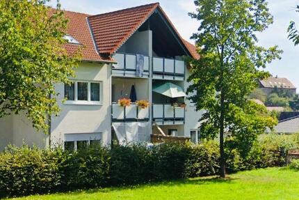 ☀️ Kapitalanlage: Helle 2-Zi.-Wohnung mit Loggia & Stellplatz - Naumburg