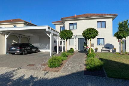 Charmantes Einfamilienhaus mit schönem Garten in Groß Schwülper