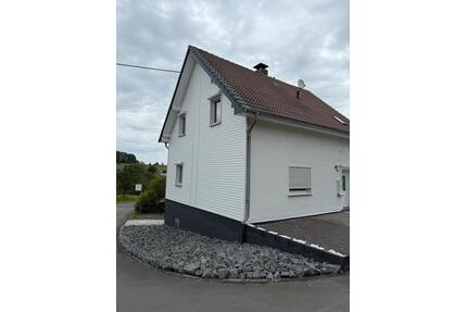 Zweifamilienhaus zu verkaufen in Reichshof