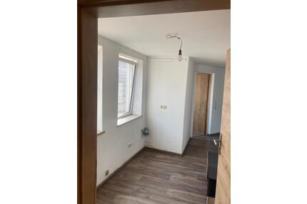 1 zi app 30qm bad mit fenster kochnische mit fenster - Gerzen