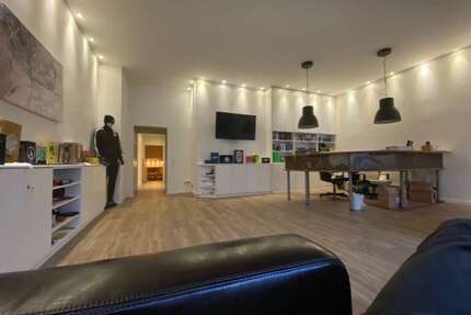 Büro in Hamburg 285,00 € 4 m² - 285,00&nbsp;EUR Kaltmiete, ca.&nbsp; 4,00&nbsp;m&sup2; in Hamburg (PLZ: 20144)