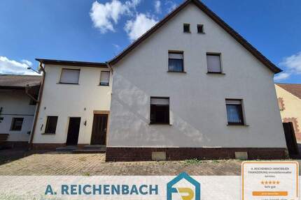 Viel Platz für die ganze Familie! Doppelhaushälfte in Görschlitz zu verkaufen! - Laußig