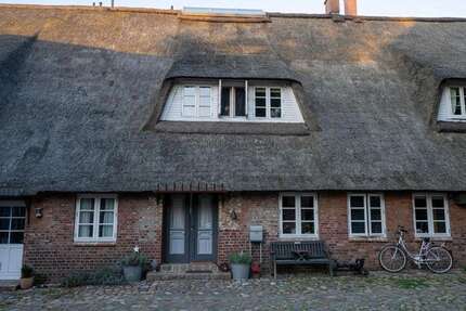 Haus zum Mieten in Horst 2.400,00 € 193 m²