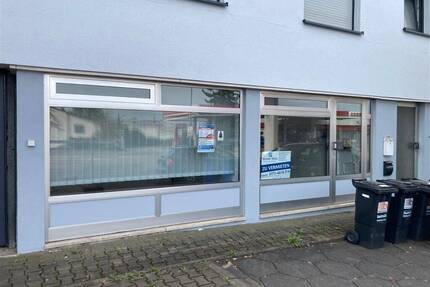 VERMIETET !! VERMIETET !! 2 Büros mit Schaufenster und Garage - Landstuhl