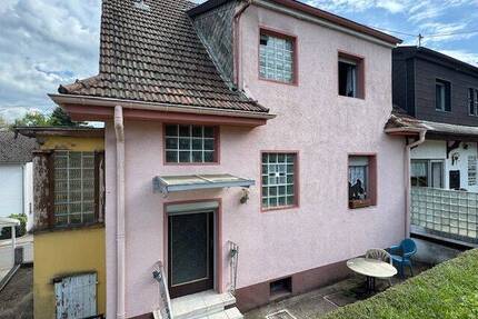 gemütliches Haus mit tollem Garten in Dudweiler-Süd - Saarbrücken