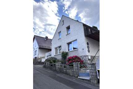 Haus zum Kaufen in Delligsen 157.000,00 € 141.46 m²