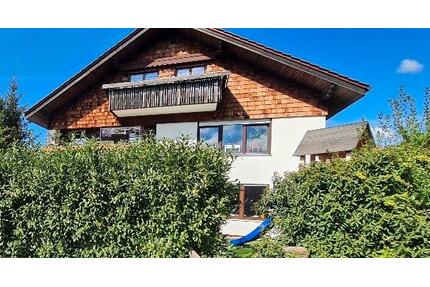 3-Zimmer Dachgeschosswohnung mit Balkon in Bürgstadt