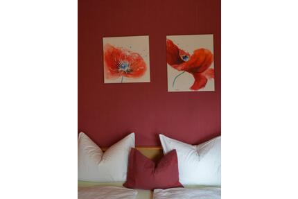 Wohnen auf dem Ferienhof - 550,00&nbsp;EUR Kaltmiete, ca.&nbsp; 75,00&nbsp;m&sup2; in Ostheim vor der Rhön (PLZ: 97645) Ostheim v.d.Rhön