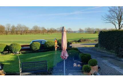 Einfamilienhaus mit Einliegerwohnung in Kochendorf - Windeby