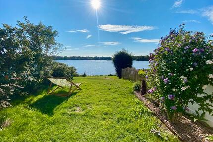 Ferienhaus am Wasser, See Steg Boot Sauna - Angelurlaub Seezugang - Großefehn