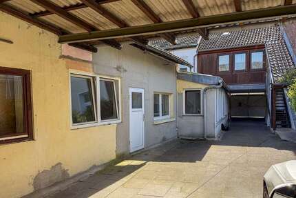 Haus zum Kaufen in Bonn 698.000,00 € 289 m²