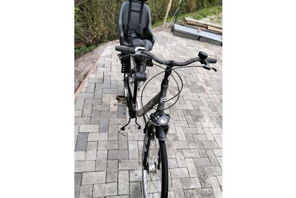 Das ist ein Stadtrad, das mit BatavusBSPGazelle - Hinte
