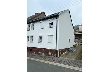 Doppelhaus Hälfte - 120.000,00&nbsp;EUR Kaufpreis, ca.&nbsp; 130,00&nbsp;m&sup2; in Westerburg (PLZ: 56457)