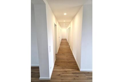 Sanierte 5-Zimmer-Wohnung mit großem Garten - Höhr-Grenzhausen