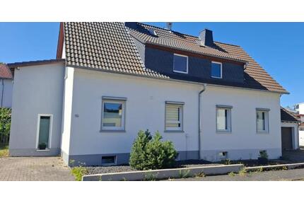 Freistehendes Einfamilienhaus mit Doppelgarage und großem Garten - Limburg an der Lahn Linter