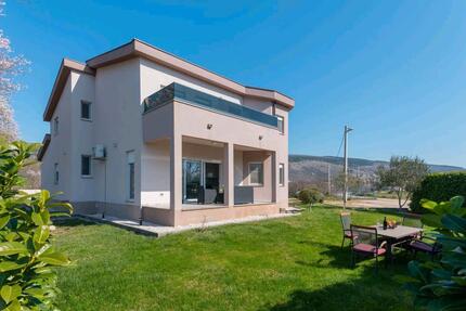 Ferienhaus mit Pool - 1.000,00&nbsp;EUR Kaltmiete, in Weiterstadt (PLZ: 64331)