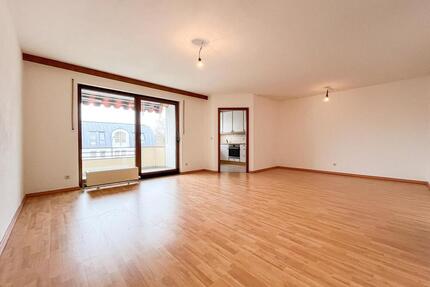 Freistehende Wohnung mit großem Balkon! - Nürnberg 10809564000