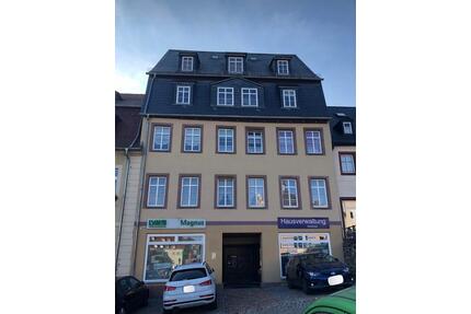 Sehr schöne zentrale 3-Zimmer Wohnung mit Balkon am Altmarkt - Hohenstein-Ernstthal