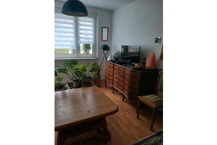 Schöne 2 Zimmer Wohnung, 180 Euro Kaltmiete. - Adorf/Vogtland