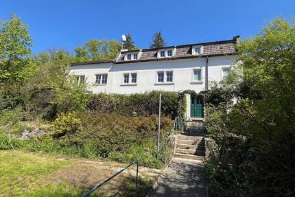 Einzigartiges Einfamilienhaus o. Mehrfamilienhaus, provisionsfrei - Schweinfurt Haardt