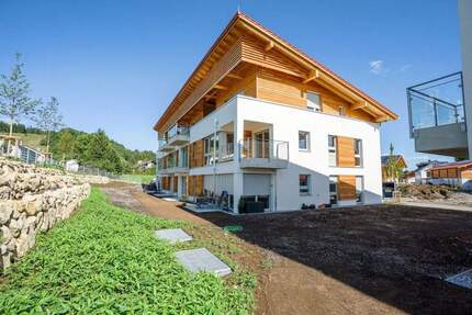 Moderne 3-Zimmer Wohnung im 1. Obergeschoss in Peiting (KfW 55-Bauweise)