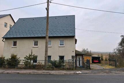 Große 2 oder 3-Raum Wohnung mit Einbauküche, Garten und Carport - Colditz