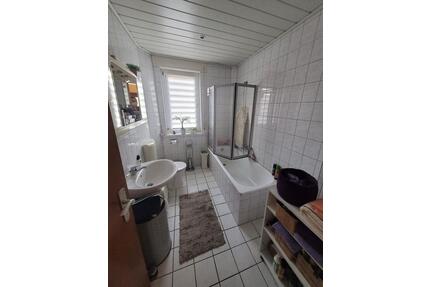 3 Zimmerwohnung mit Balkon - 790,00&nbsp;EUR Kaltmiete, ca.&nbsp; 82,00&nbsp;m&sup2; in Gronau (Leine) (PLZ: 31028)