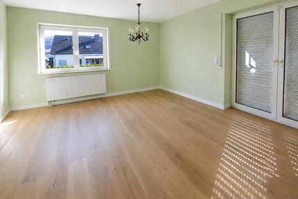 Liebevoll kernsanierte 88m² EG-Wohnung mit Garten in Friedewald