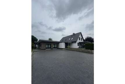 Haus zum Kaufen in Elmshorn 780.000,00 € 215.26 m²