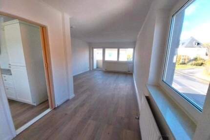 Wunsiedel! Gepflegte 2-Zimmer-Wohnung mit Balkon