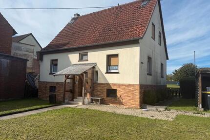 Einfamilienhaus - 129.000,00&nbsp;EUR Kaufpreis, ca.&nbsp; 120,00&nbsp;m&sup2; in Kirtorf (PLZ: 36320)