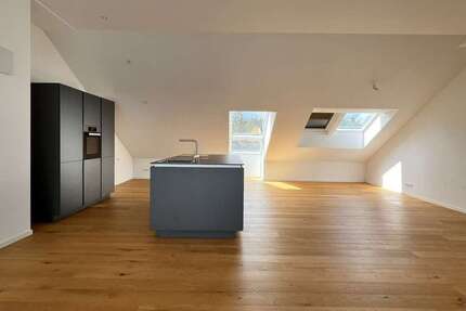 Wohnung zum Mieten in Biberach 1.880,00 € 146.31 m²