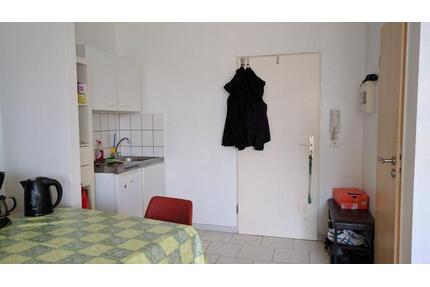 1 ZKB, nähe Uni, gepflegte Wohnumg, gute Parkmöglichkeit - Kassel Fasanenhof