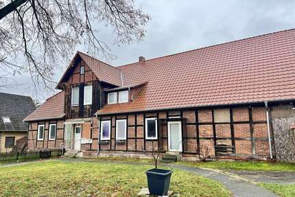Haus zum Kaufen in Uelzen 439.000,00 € 675.26 m²