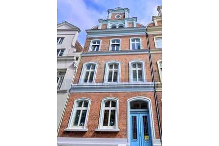Haus zum Kaufen in Lübeck 830.000,00 € 351.13 m²