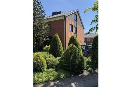 Haus zum Mieten in Norderstedt 1.900,00 € 115 m²