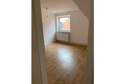 Dachgeschoss Wohnung in Drakenburg zu vermieten - Nienburg (Weser)