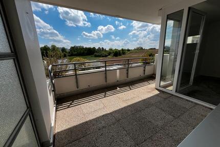 Helle 4Zimmerwohnung barrierefrei mit Balkon und TG - Esslingen am Neckar Brühl