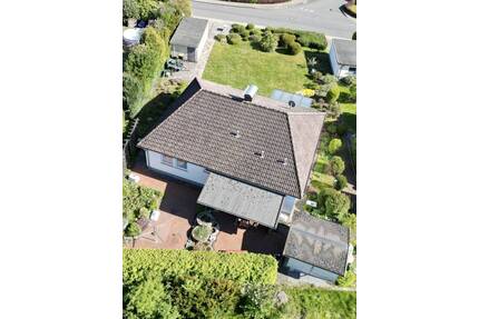 Bungalow in begehrter Lage - 239.000,00&nbsp;EUR Kaufpreis, ca.&nbsp; 102,30&nbsp;m&sup2;&nbsp;Wohnfl&auml;che in Leopoldshöhe / Asemissen (PLZ: 33818) Greste